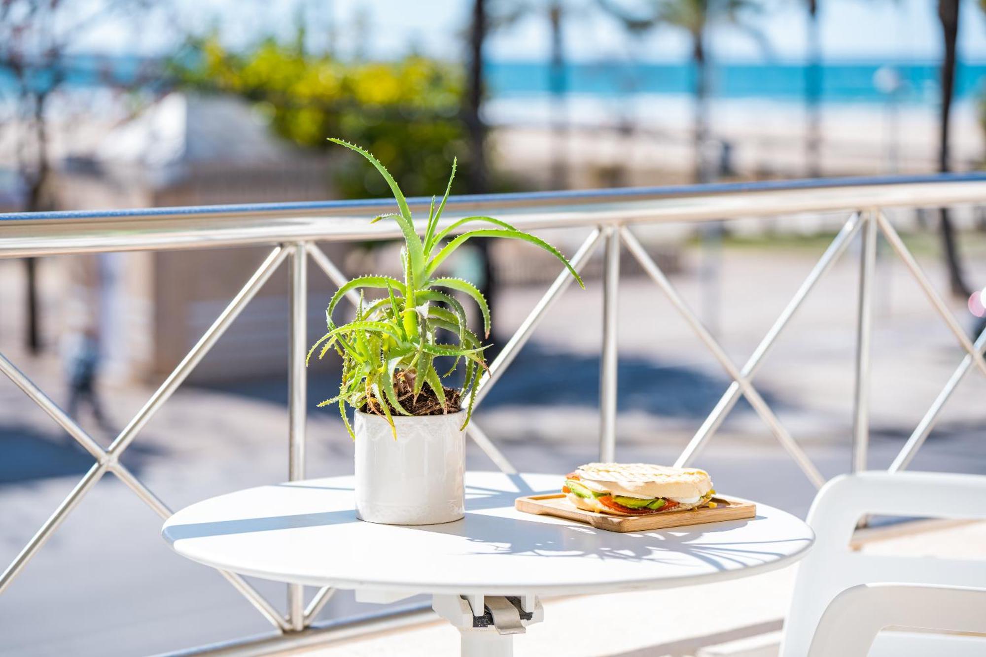 Marea Aparthotel Vilanova i la Geltrú Zewnętrze zdjęcie